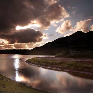 River clouds sky HD wallpaper