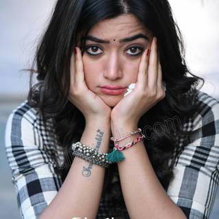 Rashmika Mandanna close up wallpaper