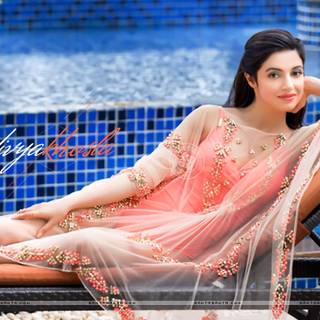 Divya Khosla Kumar wallpaper