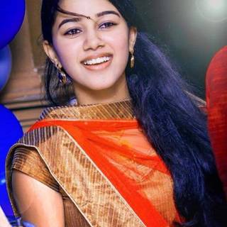 Mirnalini Ravi wallpaper