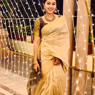 Mirnalini Ravi wallpaper