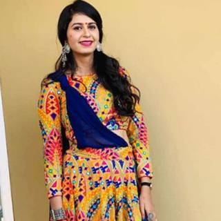 Kinjal Dave wallpaper