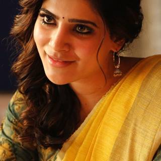 Cute actress for mobile wallpaper