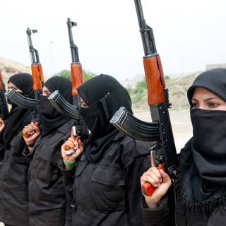 Women commando wallpaper