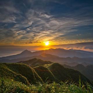 Morning in mountains wallpaper