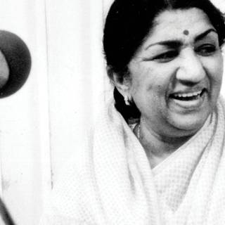Lata Mangeshkar wallpaper