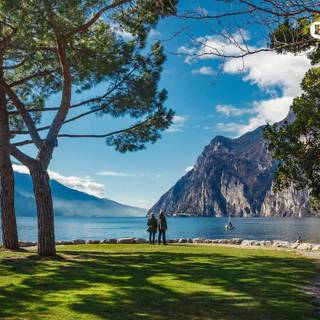 Lake Garda wallpaper