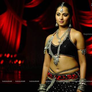 Anushka Shetty Navel wallpaper