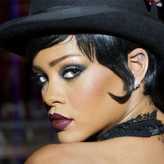 Beautiful girls pics Hollywood wallpaper