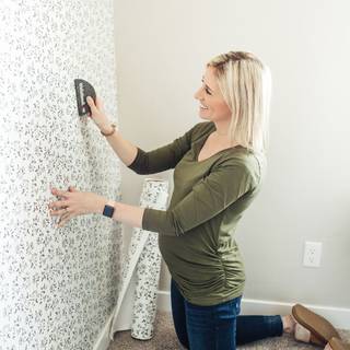 Little Miss pink wallpaper