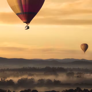 Hot air balloon iPhone wallpaper
