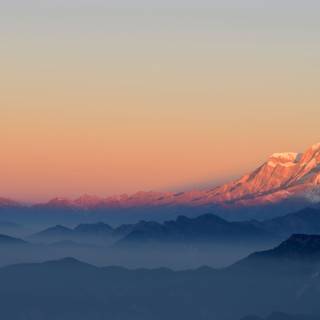 Retro mountain sunrise wallpaper