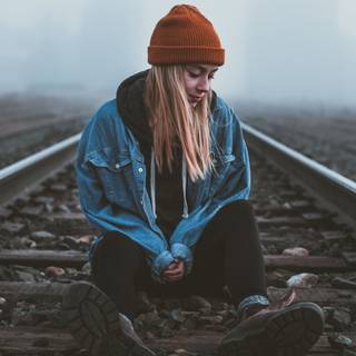 Alone girl Ultra HD wallpaper