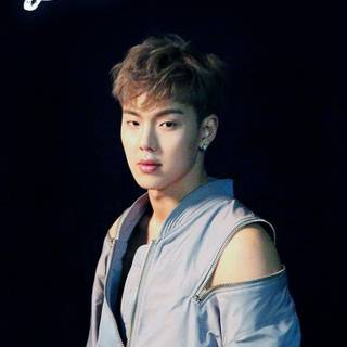 Shownu phone wallpaper