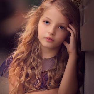 Small baby girl wallpaper