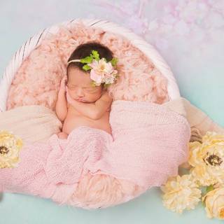Small baby girl wallpaper