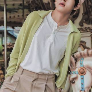 Kim Taehyung summer wallpaper