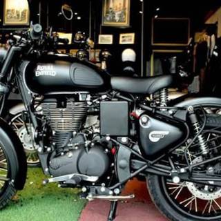 Royal Enfield Stealth Black wallpaper