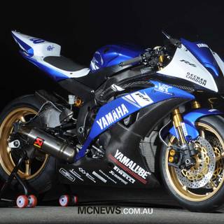 Yamaha R6 2020 desktop wallpaper