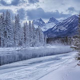 Winter mountain and river wallpaper