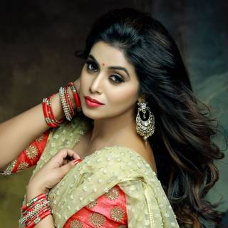 Poorna wallpaper