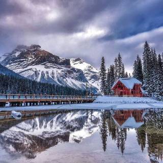 Emerald Lake Ontario Canada wallpaper