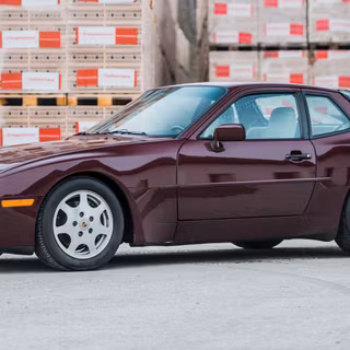 Porsche 944 wallpaper