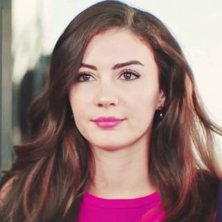 Burcu Özberk wallpaper