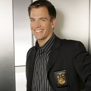 Special Agent Anthony Dinozzo wallpaper