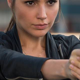 Gal Gadot iPhone wallpaper