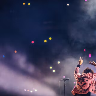 One Direction performing aesthetic wallpaper