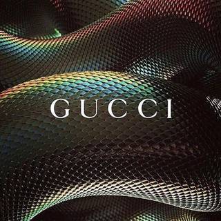 Gucci Roblox wallpaper
