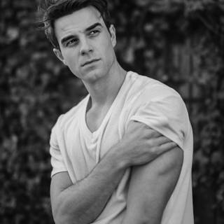 Nathaniel Buzolic wallpaper