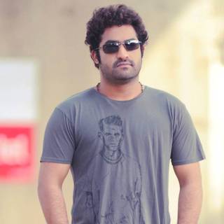 Oosaravelli wallpaper