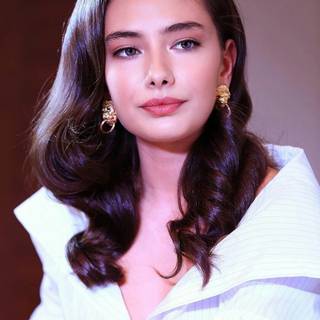 Neslihan Atagül HD wallpaper