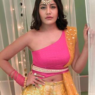 Surbhi Chandna wallpaper