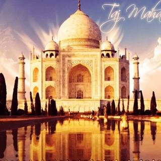 Couple in front of Taj Mahal wallpaper
