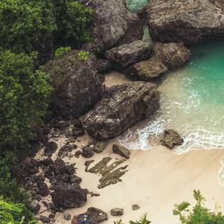 Secluded beach wallpaper