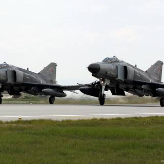 McDonnell Douglas F-4 Phantom II wallpaper