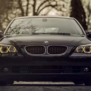 BMW 520d Luxury Line wallpaper