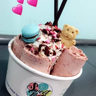 Rolled ice cream wallpaper