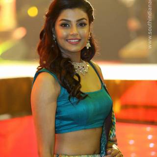 Anisha Ambrose wallpaper