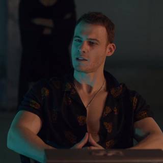 Kerem Bürsin wallpaper