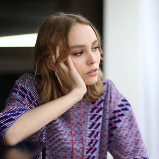 Lily-Rose Depp wallpaper