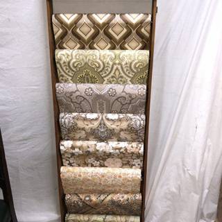 Chest stand wallpaper