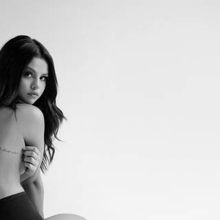Selena Gomez Revival wallpaper