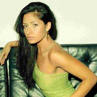 Sarah Shahi wallpaper