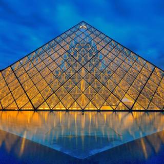 Louvre Museum wallpaper