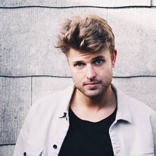 Sandro Cavazza wallpaper