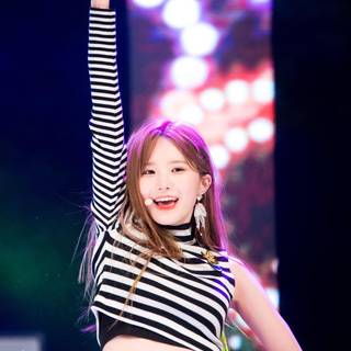 Song Ha-young wallpaper